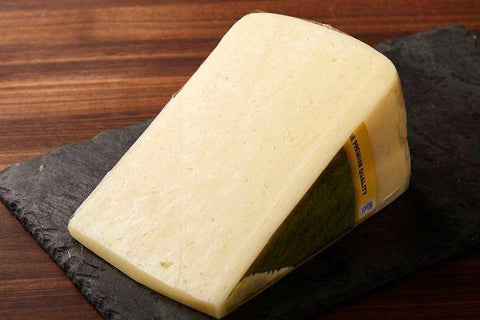 Fresh Cut Orino Kasseri Trikala Cheese
