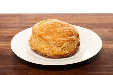 Round Cheese Pie in Puff Pastry